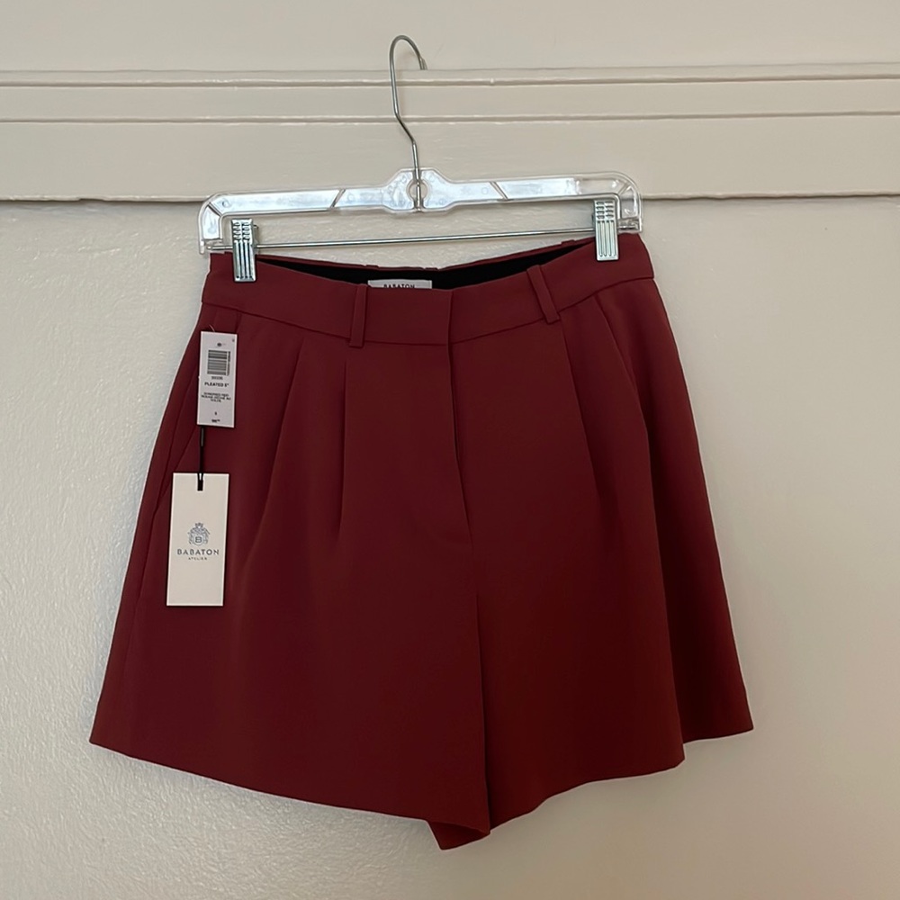 Aritzia - Babaton 5” Pleated Shorts - NWT